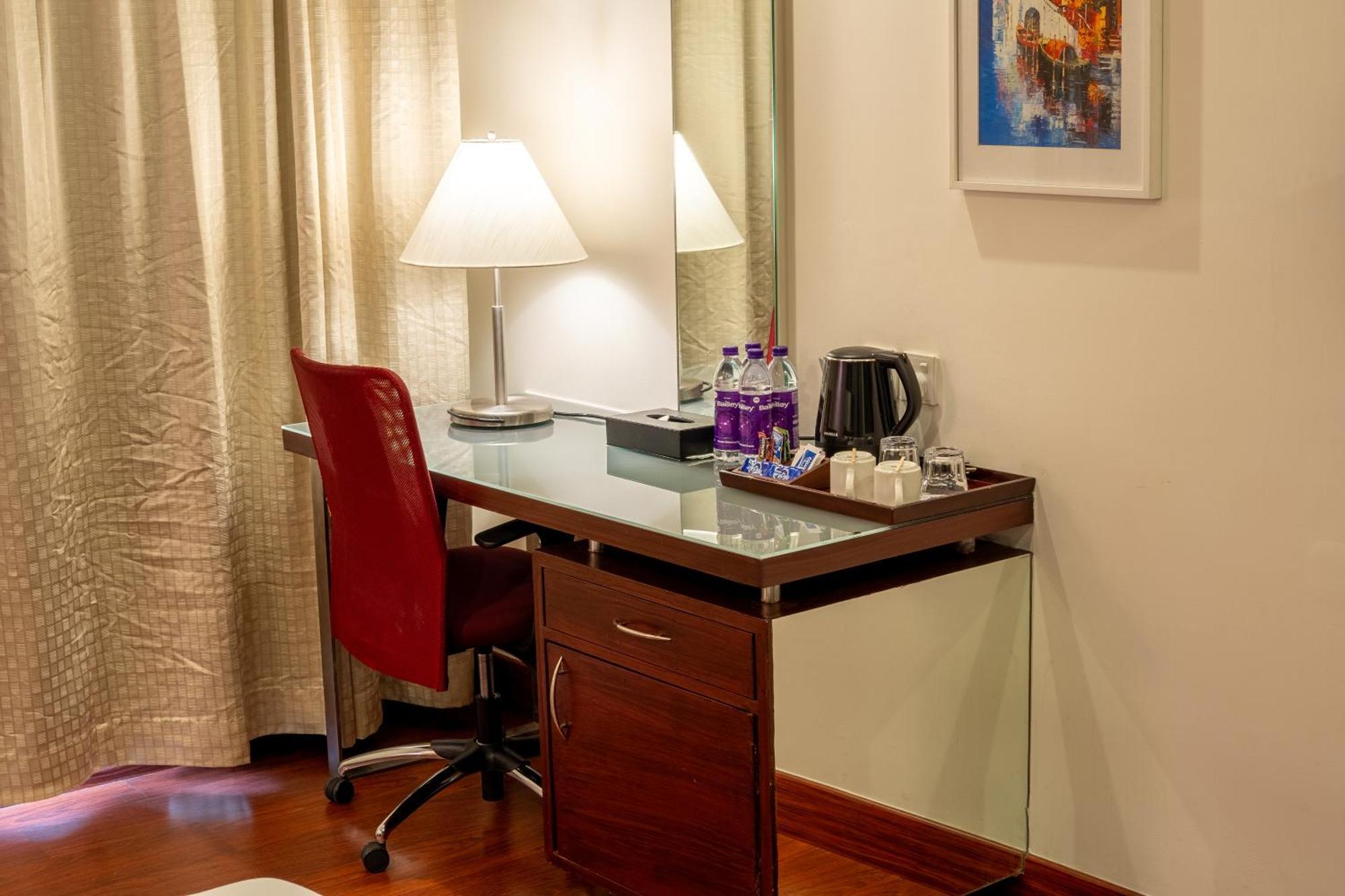 Olive Downtown Hotel Kochi Exterior photo