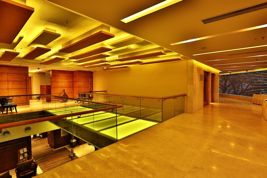 Olive Downtown Hotel Kochi Exterior photo